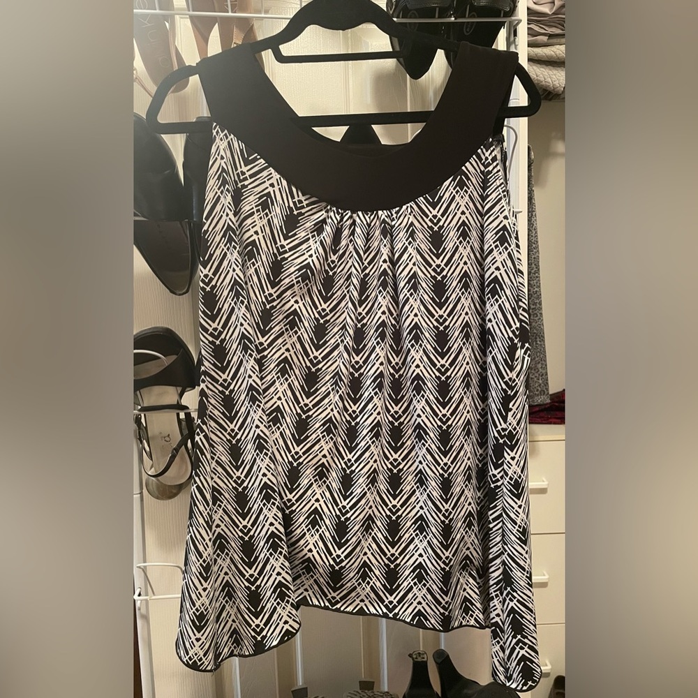Women’s Carol Rose Sleeveless Blouse, Size XL, Black and White